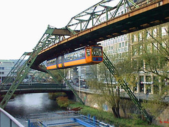 3700091.jpg (41918 Byte)