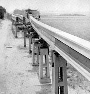 al-p4b33.JPG (15794 Byte)